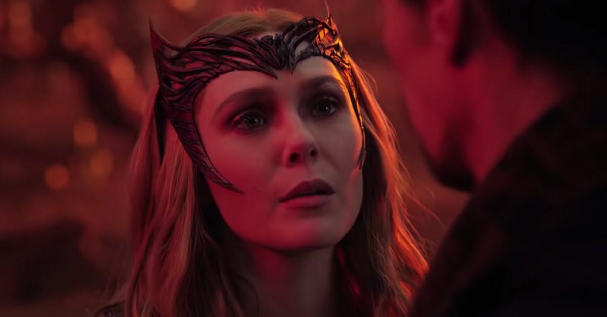 Den skarlagenrøde heks (Elizabeth Olsen) 