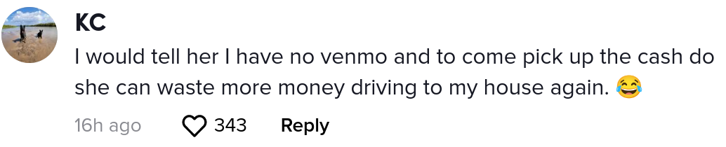 评论一篇疯传的帖子，内容是一名女士在载朋友一程后向他索要 2 美元的汽油。
