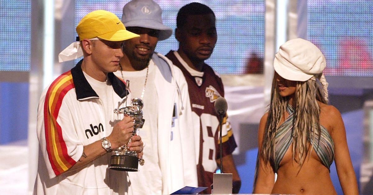 Eminem 和克里斯蒂娜·阿奎莱拉在 MTV 音乐录影带颁奖典礼上。