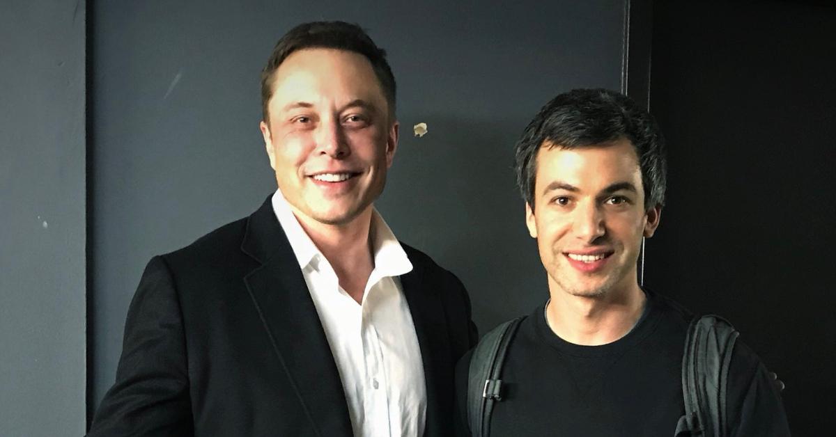 Elon Musk og Nathan Fielder.