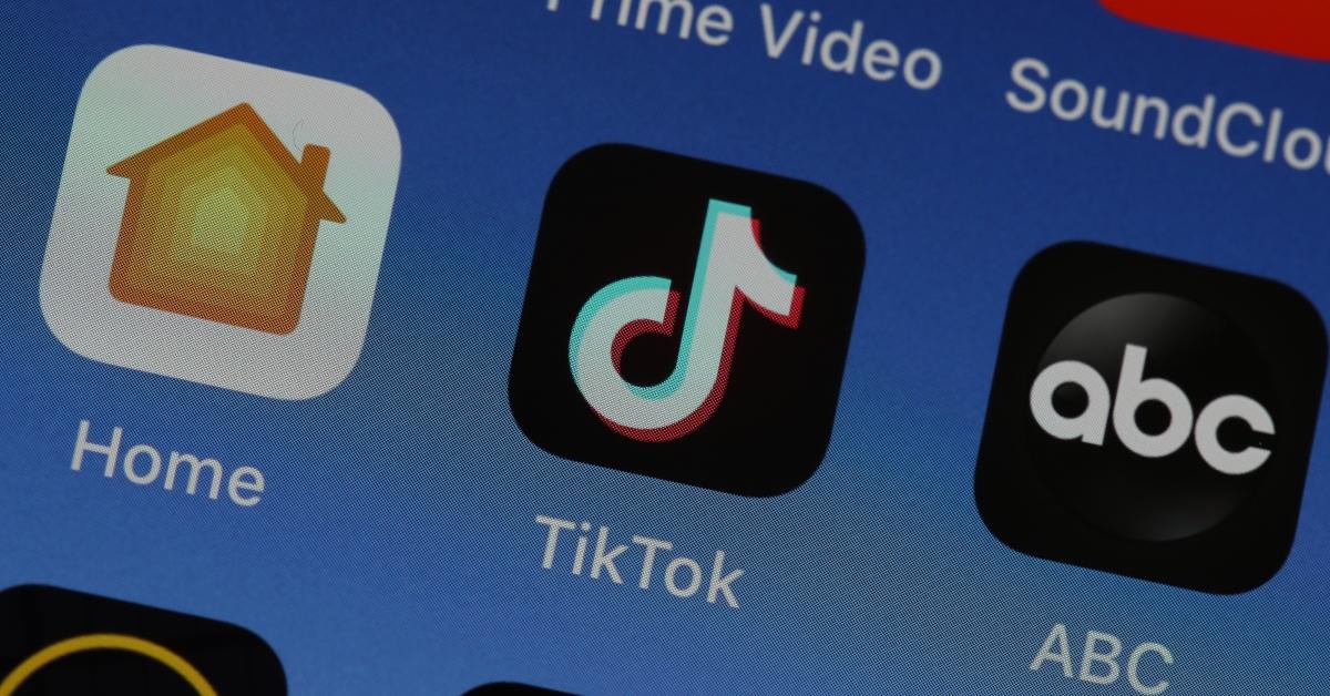 TikTok-App auf dem Telefonbildschirm