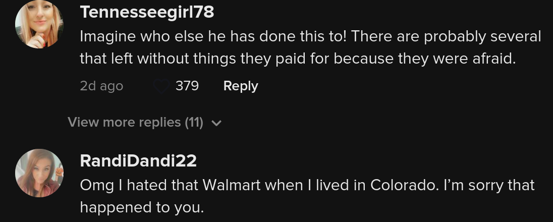 Walmart Greeter hält Kunden fest