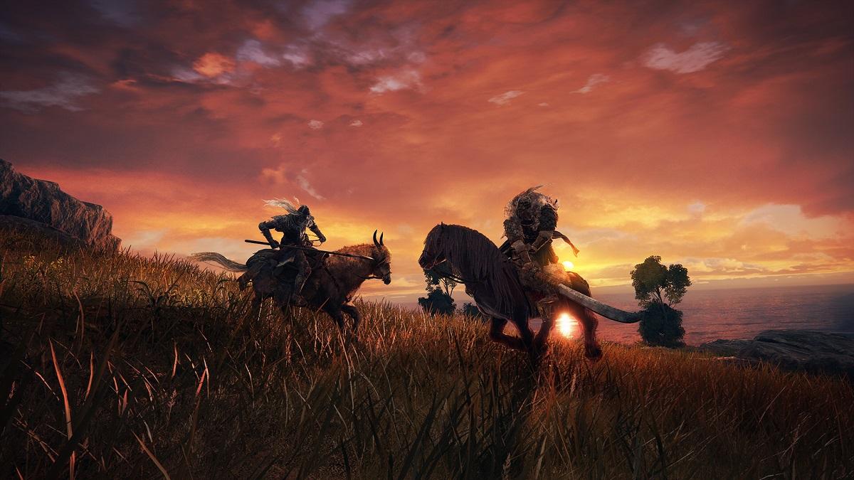 'Elden Ring'-spiller, der rider på torrent og kæmper mod en fjende på en hest.