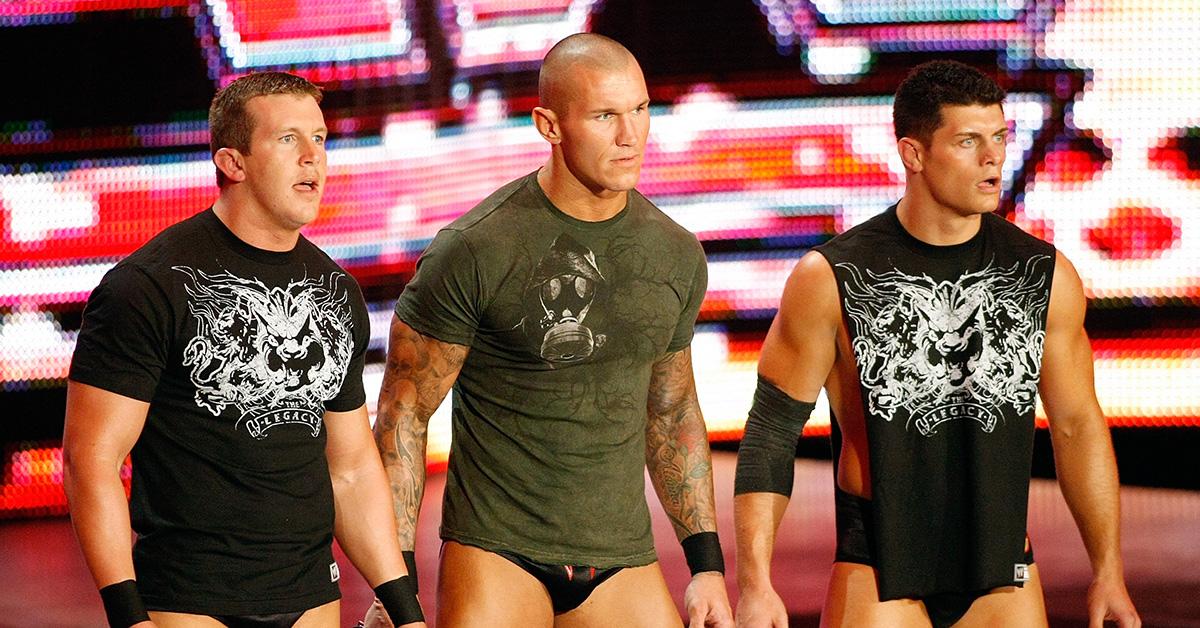 Ted DiBiase Jr.、Randy Orton 和 Cody Rhodes 出现在周一晚上的 RAW 节目中。 