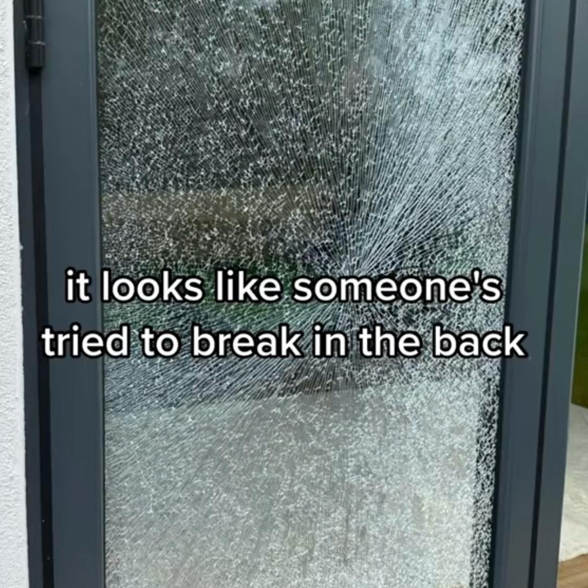 zerbrochene Glastür