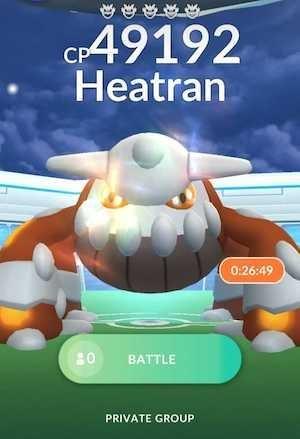 Heatran in un raid di Pokémon GO.