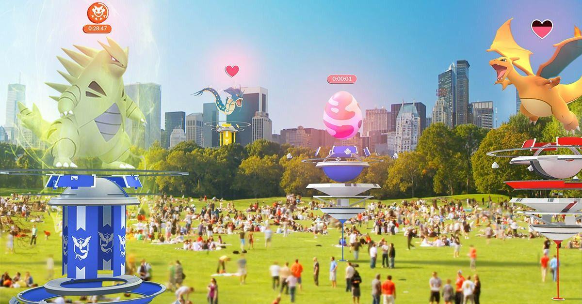 Pokémon GO Palestre e Raid sparsi in un parco nel mezzo di una città.