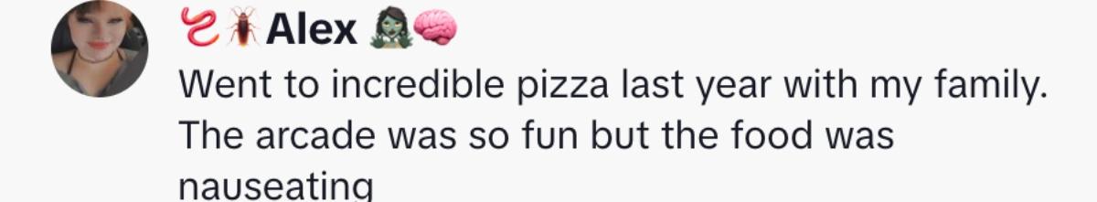 Un commentatore ha convenuto che la pizzeria non ha buon cibo