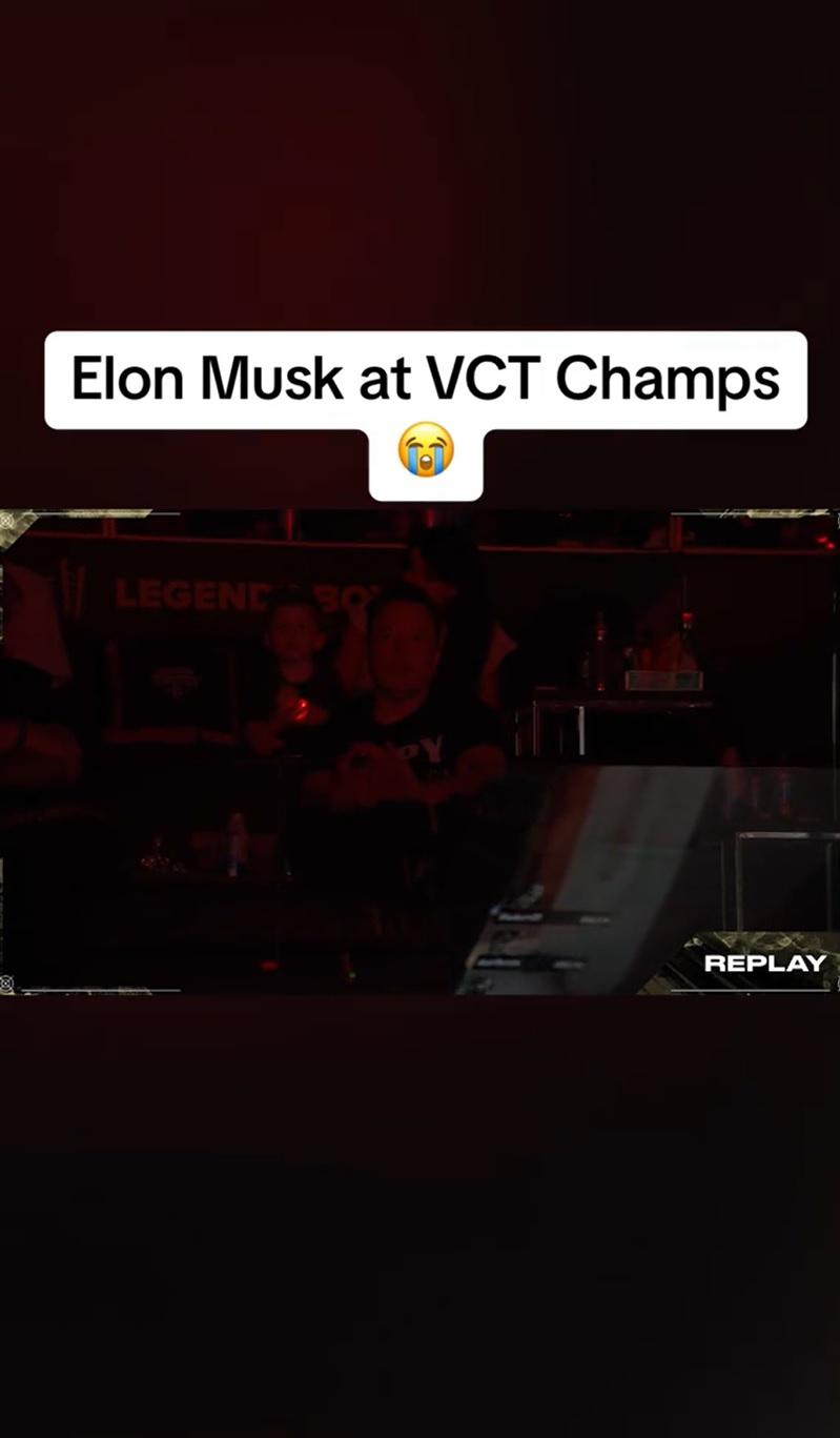 Billedet af Elon Musk vist på jumbotronen under Valorant Champions-begivenheden.