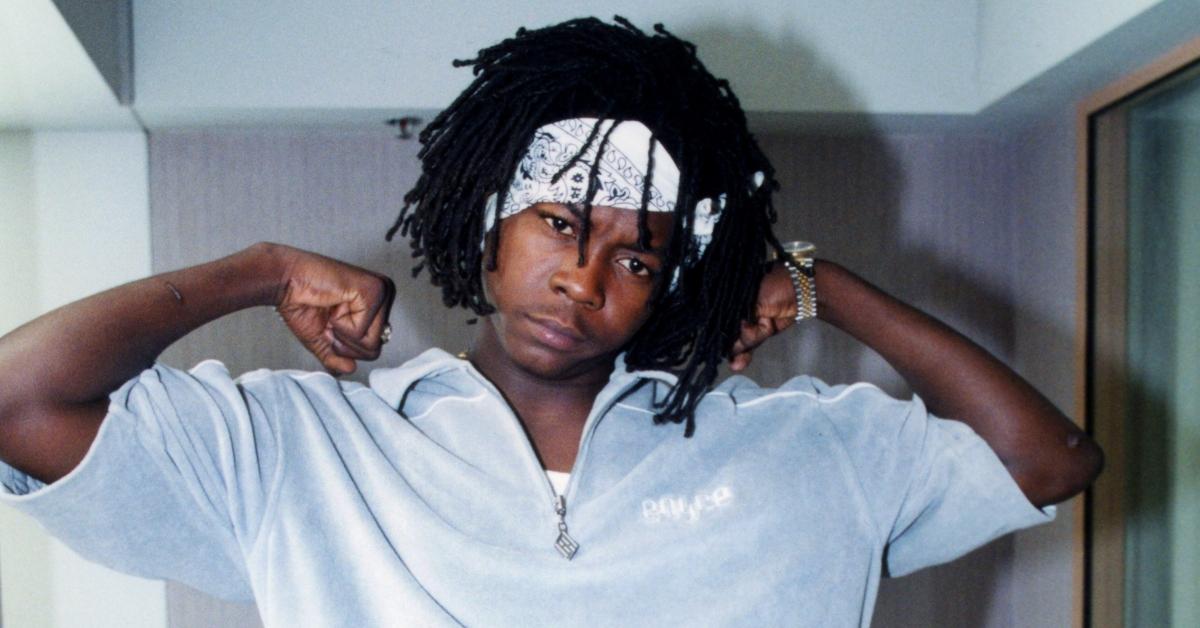 Rapper Camoflauge posiert am 1. April 2001 im Embassy Suites Hotel in Atlanta, Georgia für Fotos.