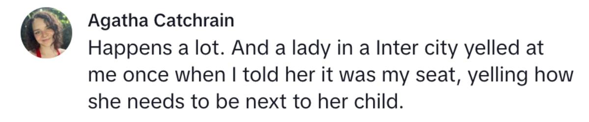 Un commento al video virale di una mamma che ha rubato il sedile del passeggero e poi ha cercato di dargli il suo.