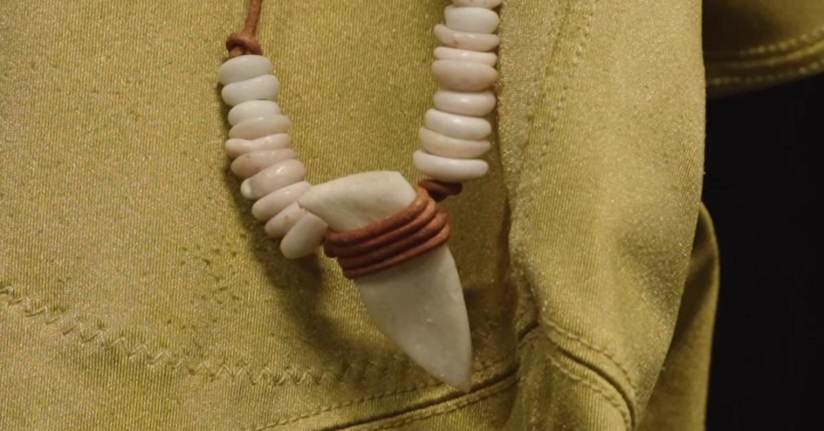 La collana di Sam Hartman contiene un pezzo della sua costola rimossa chirurgicamente.