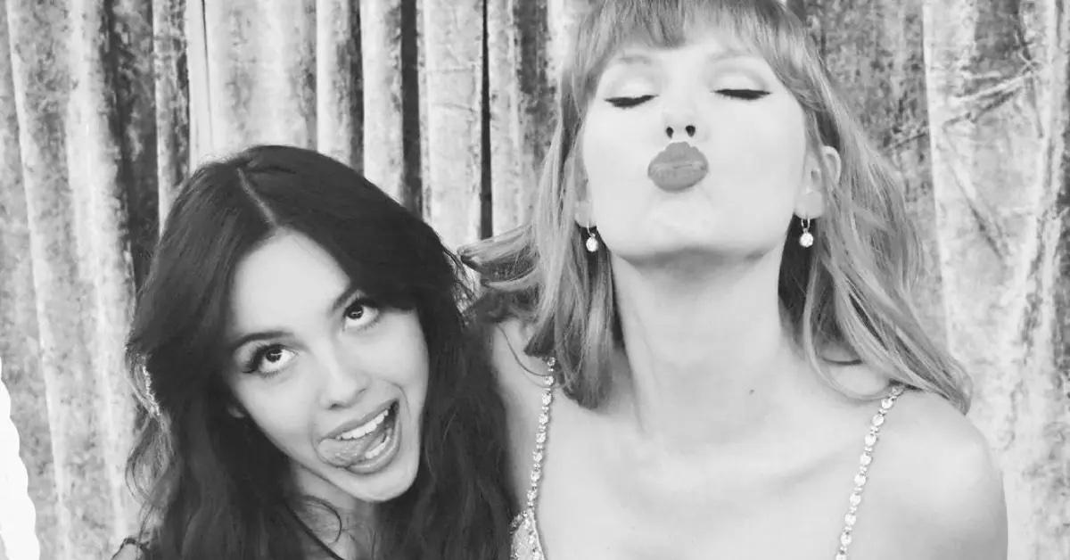 En selfie togs backstage av Olivia och Taylor den 11 maj 2021 vid BRIT Awards, där de träffades personligen för första gången.