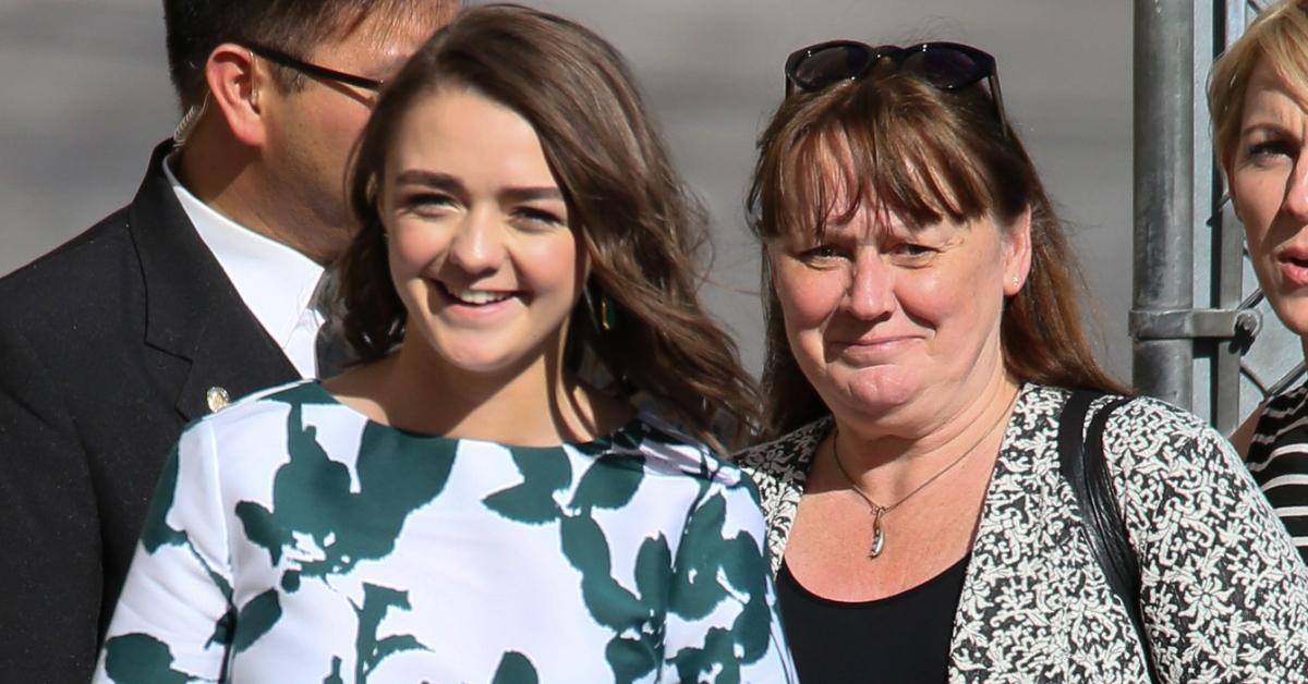 Maisie Williams e la madre Hilary Williams sono state viste a Hollywood il 24 marzo 2015 a Los Angeles