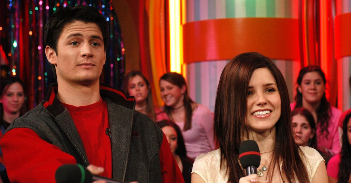 James Lafferty und Sophia Bush von „One Tree Hill“ in MTVs „TRL“ am 25. Januar 2005 in den MTV Studios in New York City