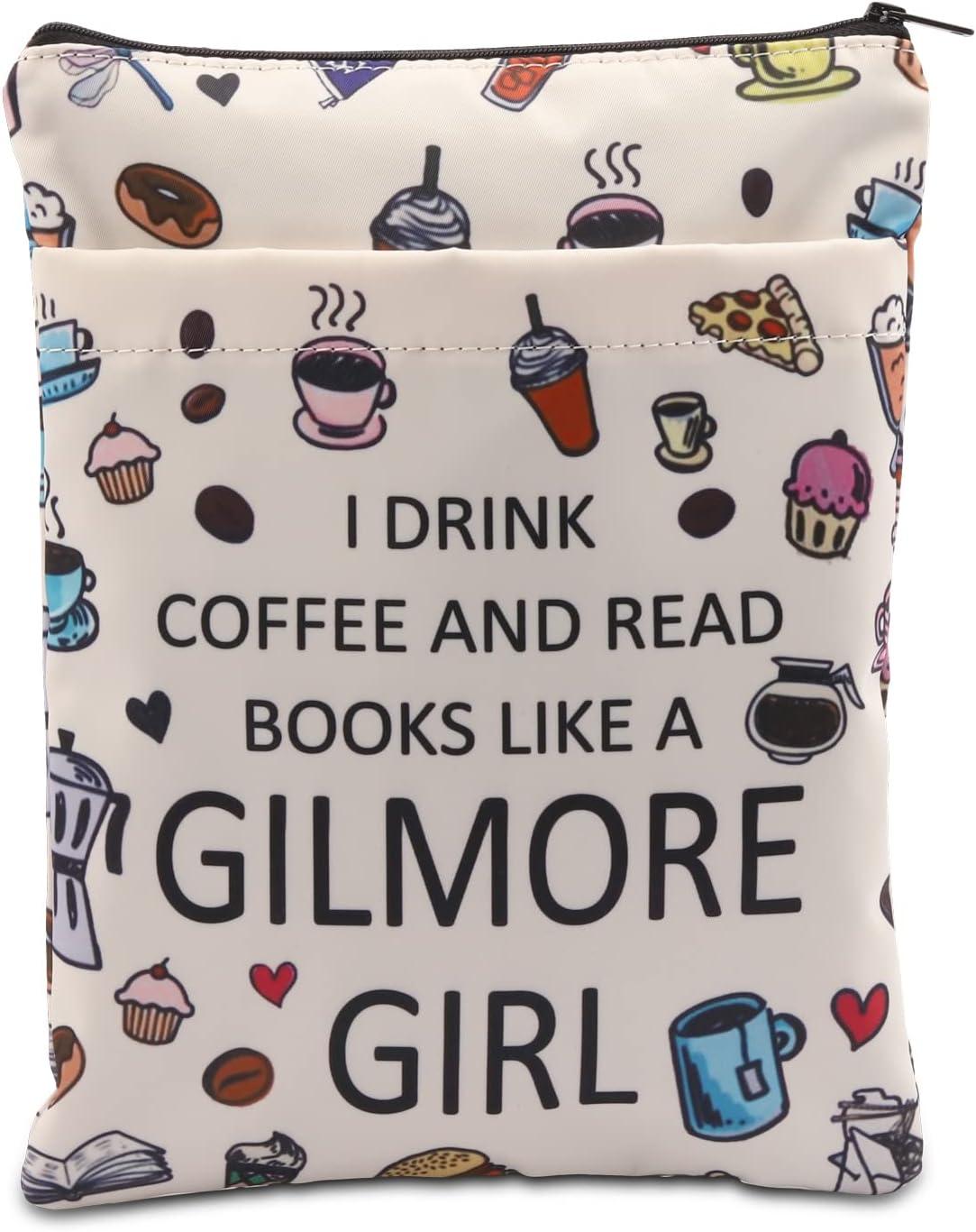 "나는 길모어 걸처럼 커피를 마시고 책을 읽습니다"라고 적힌 커피와 페이스트리를 담은 흰색 책슬리브