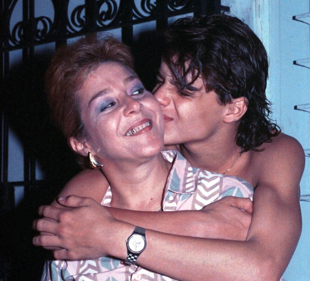 Ricky Martin med sin mor