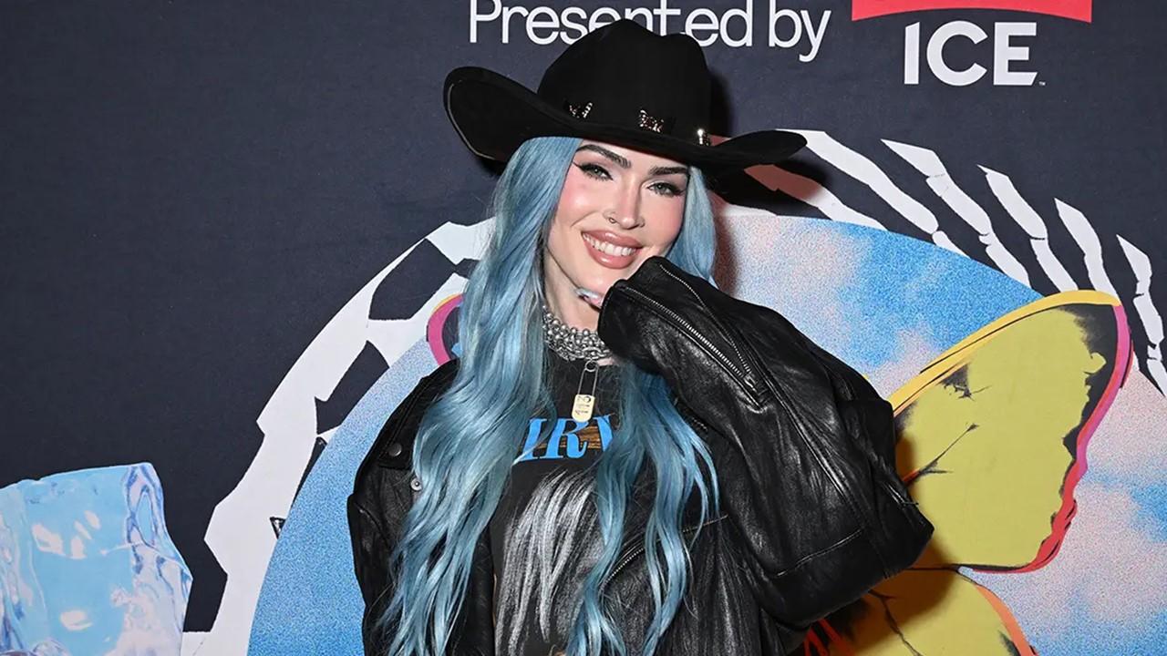 梅根·福克斯 (Megan Fox) 出席 2024 年 4 月 12 日科切拉音乐艺术节期间举行的 Nylon House 活动 