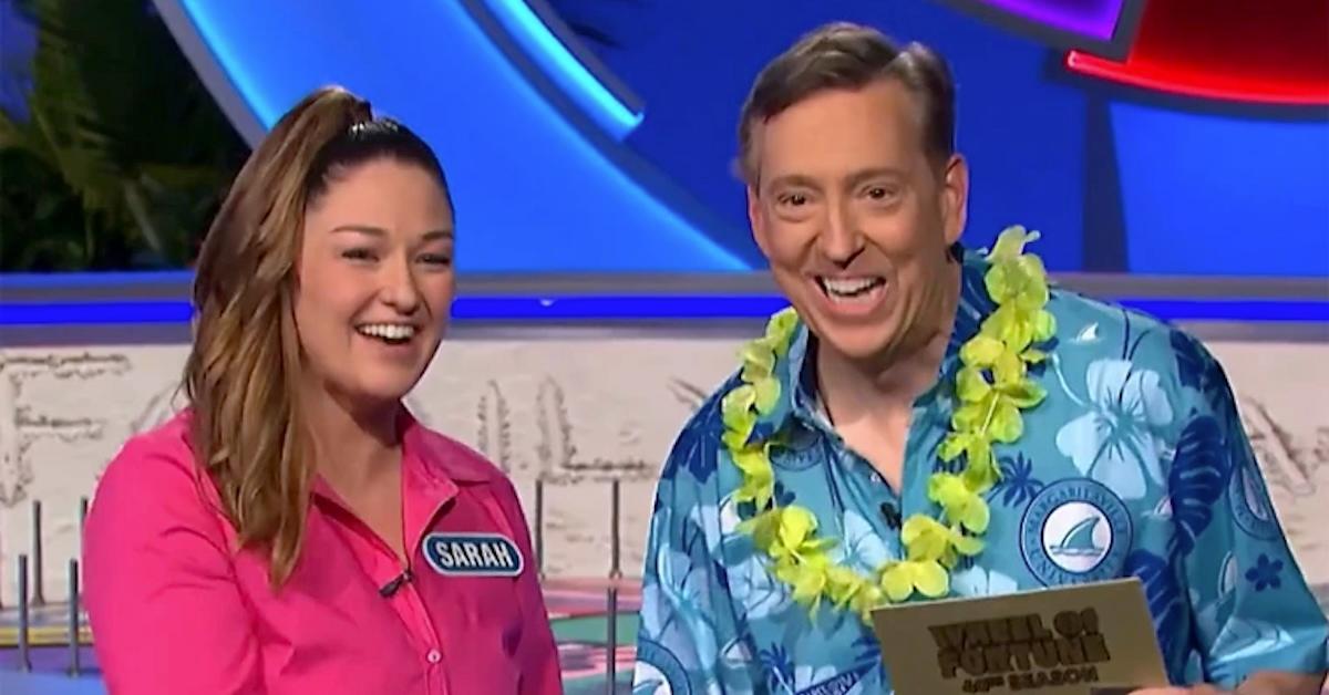 Jim Thornton e a fã Sarah durante o episódio de 2023 de 'Wheel of Fortune'