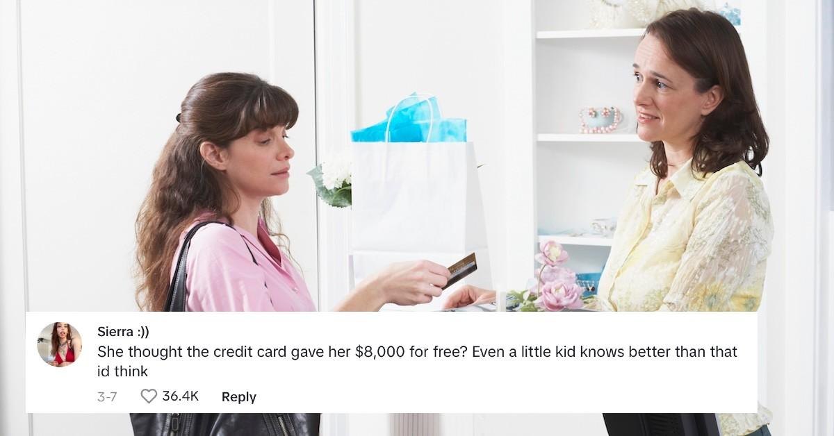 女性はクレジット カードで支払い、無料の 8,000 ドルについてのコメントを付けています