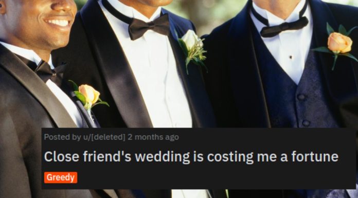 Groomsman fa esplodere la festa di addio al celibato "costosa" dello sposo che costa quasi quanto l'anello
