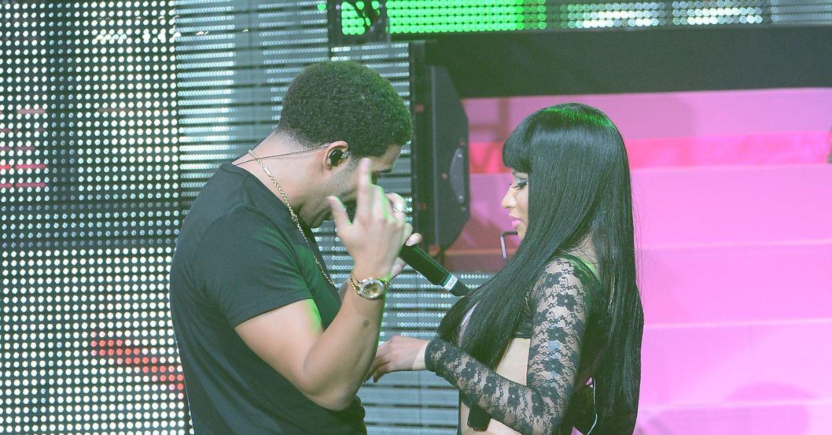 Nicki Minaj와 Drake는 수년 동안 친구 이상의 관계를 암시했습니다.
