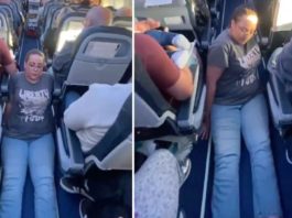Mulher paraplégica se arrasta para banheiro de avião após comissários de bordo recusarem ajuda
