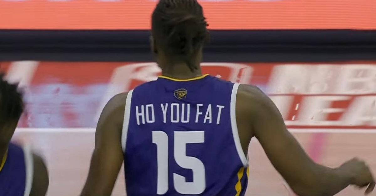 Le basketteur français Steeve Ho You Fat est devenu viral du jour au lendemain pour son nom de famille
