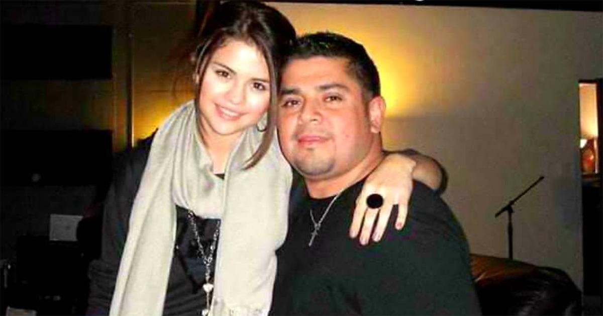 赛琳娜·戈麦斯 (Selena Gomez) 的父母早在成名前就离婚了
