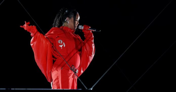 Le retour de Rihanna est venu avec une grande annonce - Détails sur sa deuxième grossesse

