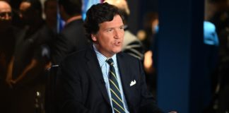  Tucker Carlson a quitté Fox News de manière choquante;  Qui le remplace ?
