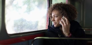 Reddit spränger kvinna för att ta två platser på en buss: "Otroligt oförskämd och självisk"
