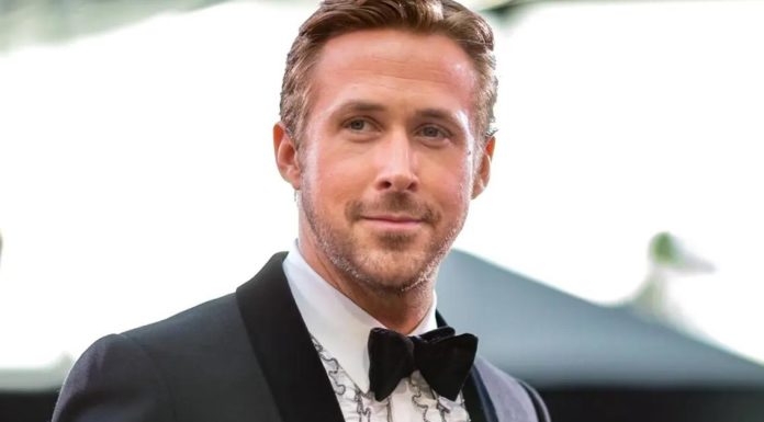 Ryan Gosling brukade framföra musik under aliaset "Baby Goose" 
