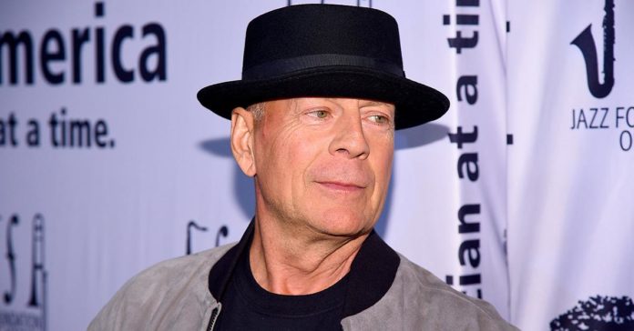  Bruce Willis est-il toujours en vie ?  Des rumeurs circulent sur Internet
