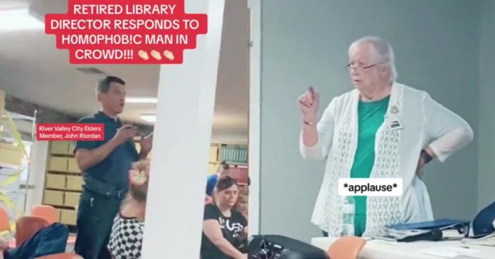 退職した図書館司書、息子を望まない父親を激怒 "露出" LGBTQ の本へ
