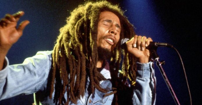  Bob Marley s'est-il vraiment fait tirer dessus ?  Voici ce que nous savons !
