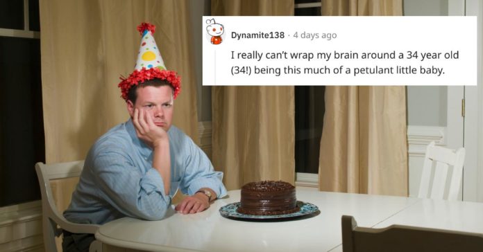"Det var inte vad jag bad om" — Man överreagerar efter att flickvän lagt vaniljglasyr till sin Bday Cake
