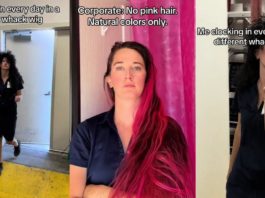 Kvinnan kommer runt Jobs policy för att inte ha rosa hår genom att bära löjliga peruker med "naturliga färger" istället
