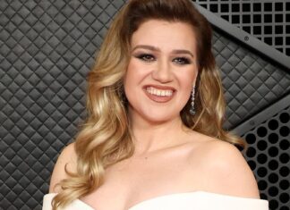 Kelly Clarkson a parlé de prendre des médicaments pour perdre du poids

